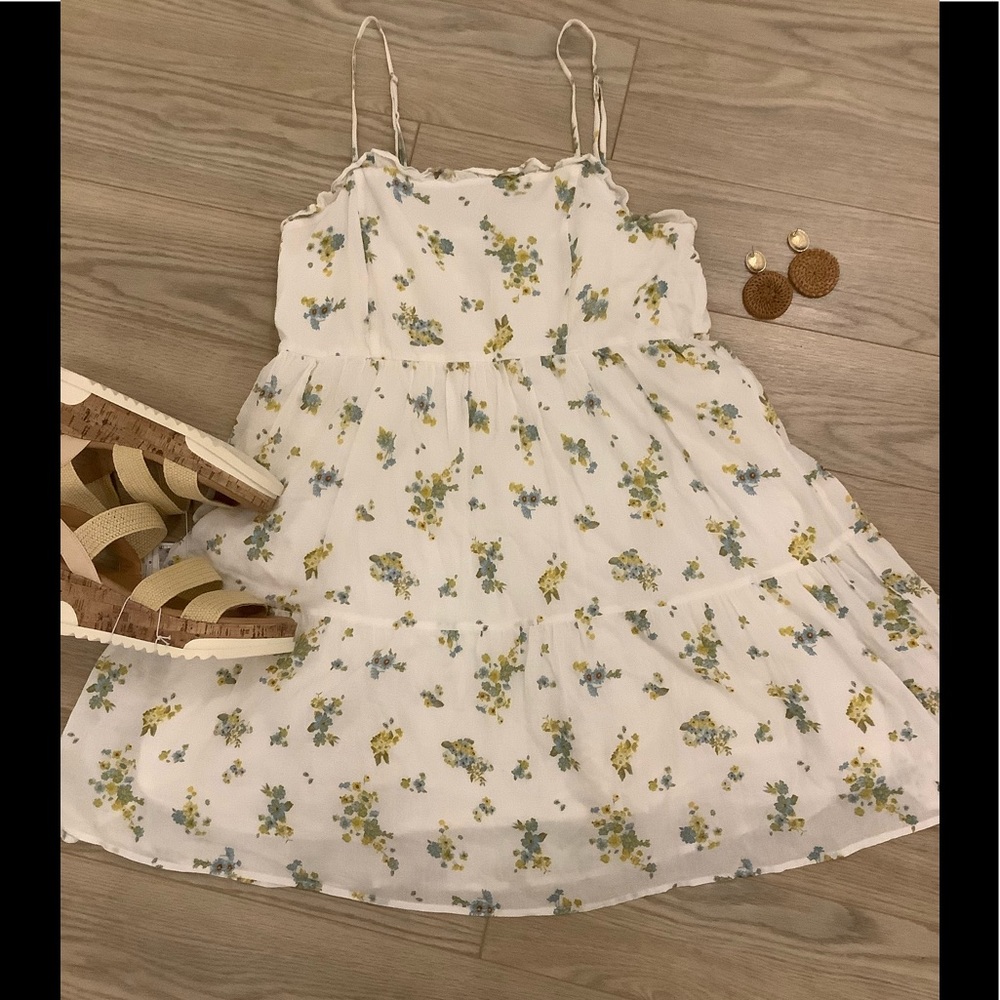 Wild Fable floral patterned dress size large❤️❤️❤️❤️